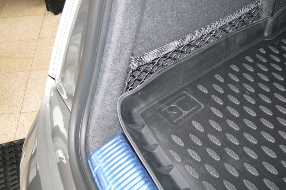 Коврик в багажник AUDI Q7 2005-2014,кросс. (полиуретан)