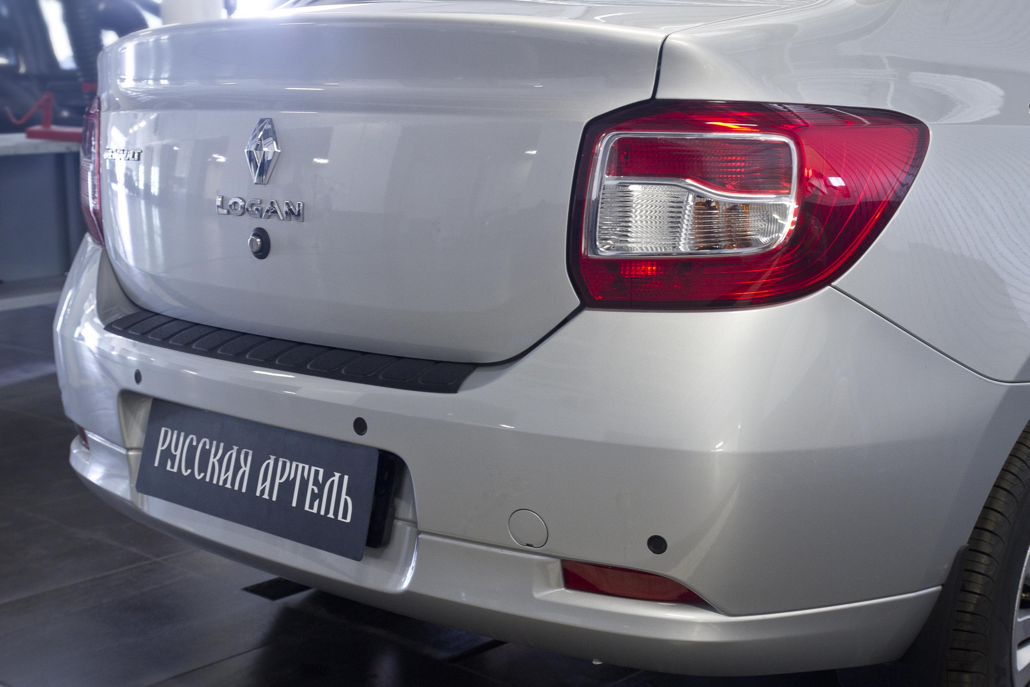 Накладка на задний бампер для Renault Logan 2014-