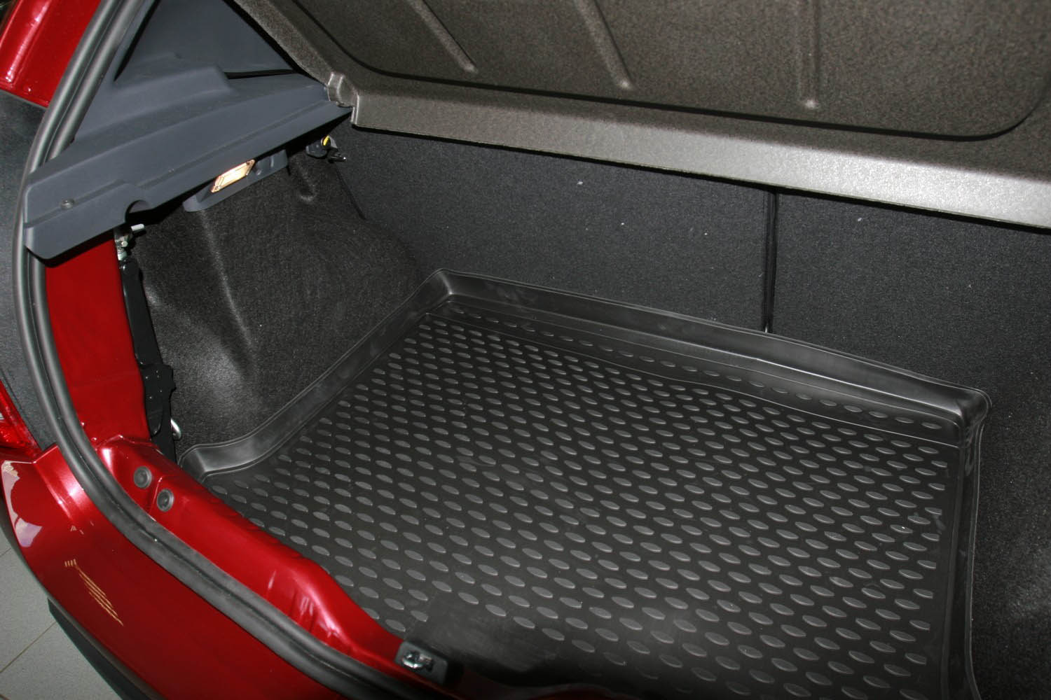 Коврик в багажник Renault Sandero 2