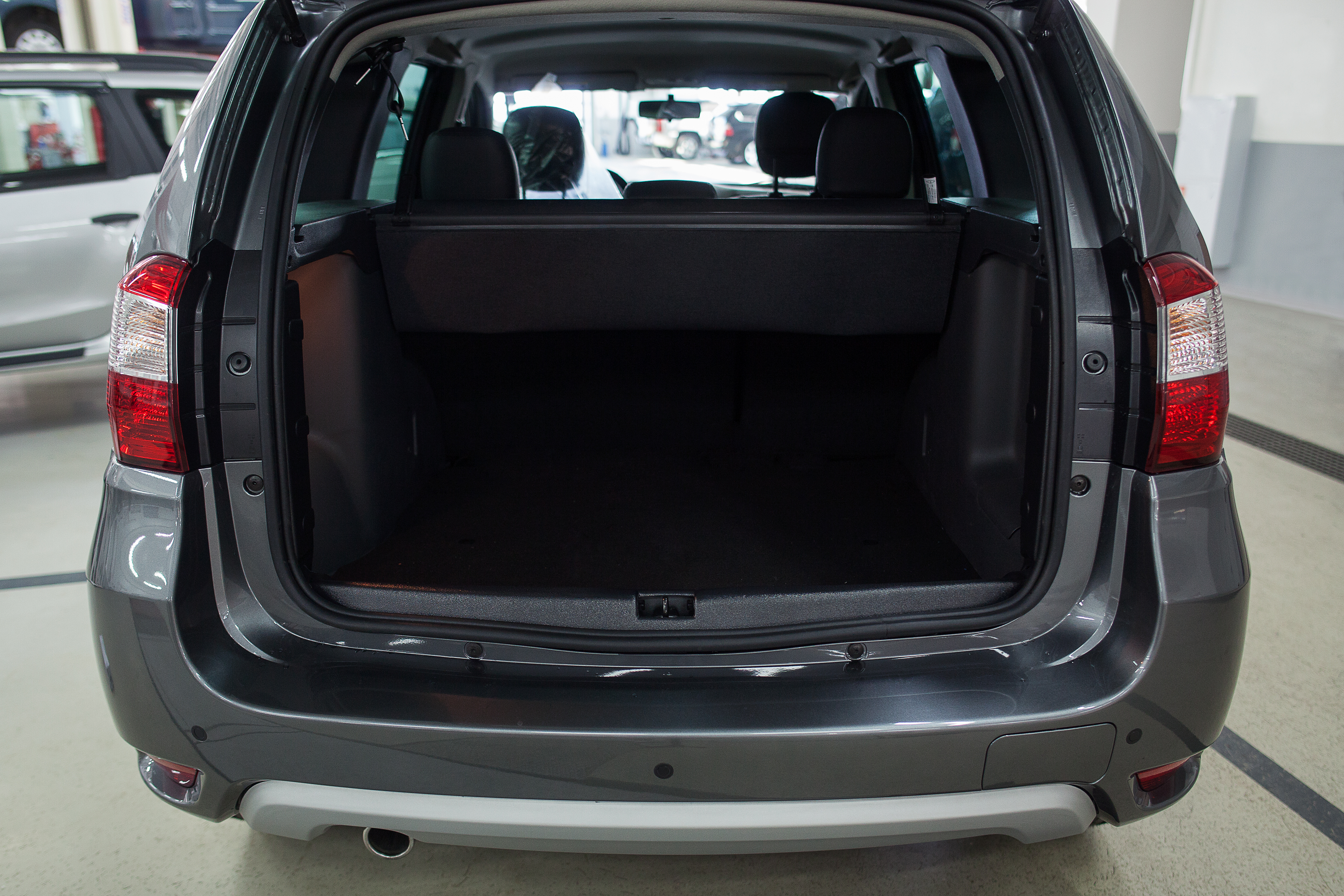 Накладка на порожек багажника (2 мм.) для Nissan Terrano 2014—