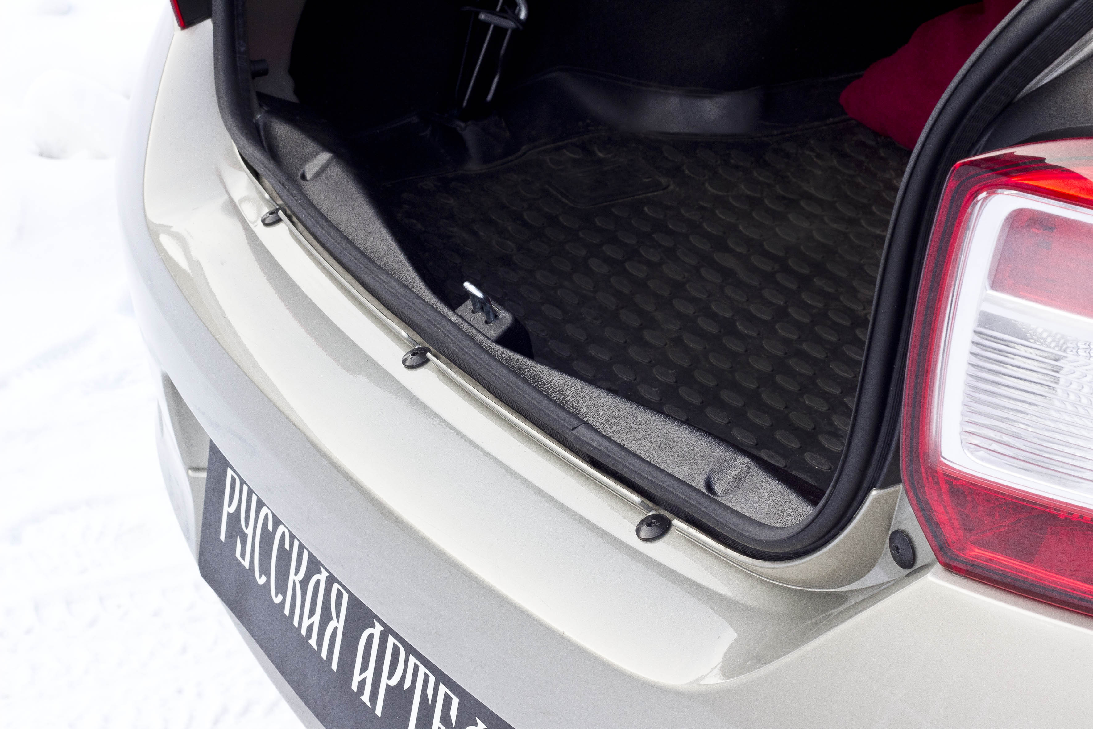 Накладка на порожек багажника для Renault Logan 2014-